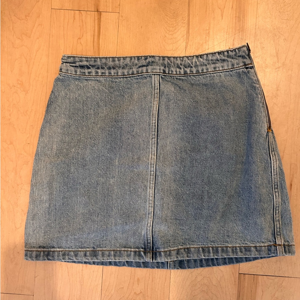 Aritzia Denim Mini Skirt, size 6